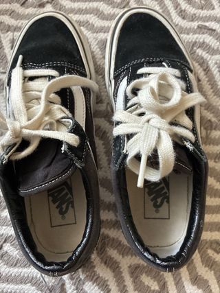 Zapatillas Vans Old Skool Negras y Blancas