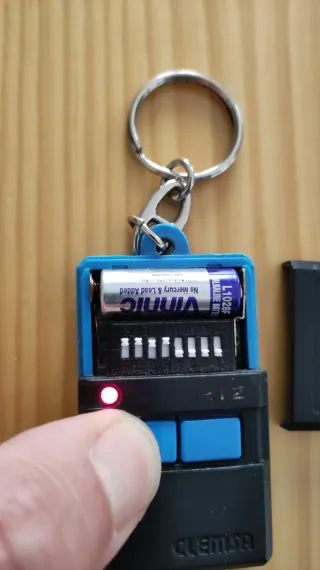 Mando de garaje CLEMSA