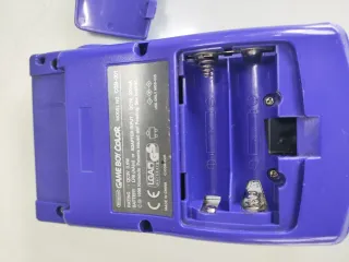 Game Boy Color viola