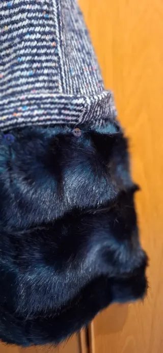 Abrigo arggido  elegante con detalles de pelo