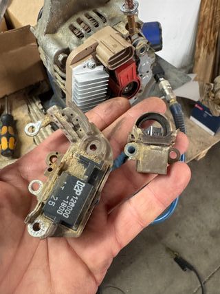 Alternador Denso 129423-77200 12V 40A