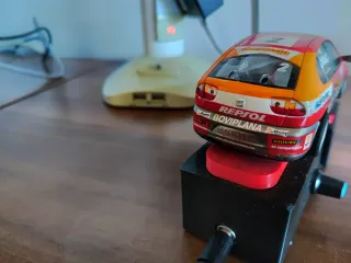 Scalextric Seat León Repsol