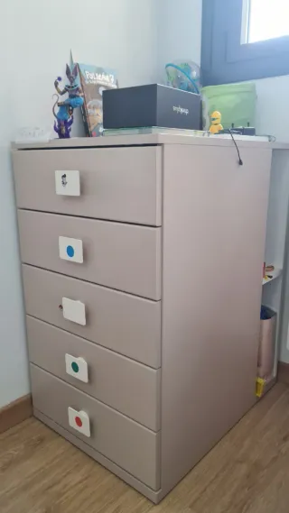 Habitación infantil convertible nueva de niño