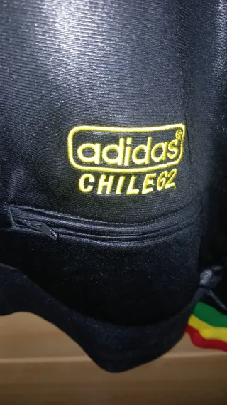 Chaqueta Adidas Chile 62 Negra Rasta