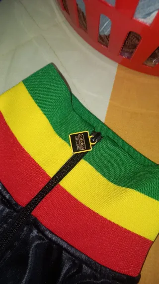 Chaqueta Adidas Chile 62 Negra Rasta