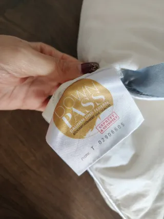 Edredón de plumas blanco