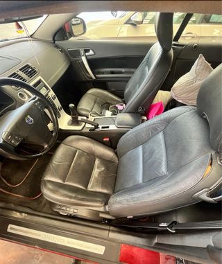 Volvo C70 2010 acepto cambios