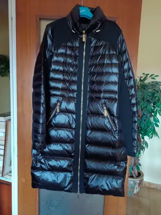 Plumífero negro largo