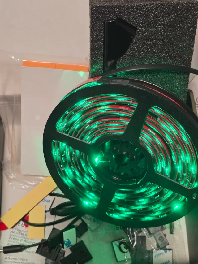 Govee WiFi RGBICW d con Cámara para TV. 55-65"