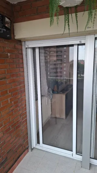 Balconera Aluminio Blanco Puerta Doble