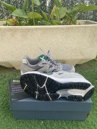 New Balance 2002R Gris