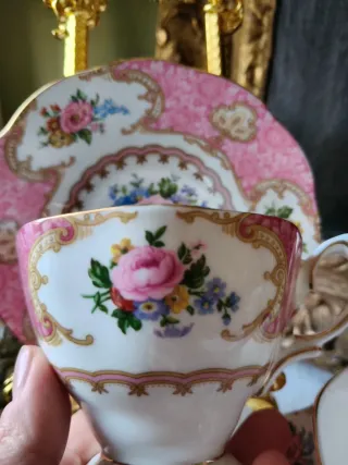 1 Tazza da tè Royal Albert Lady Carlyle