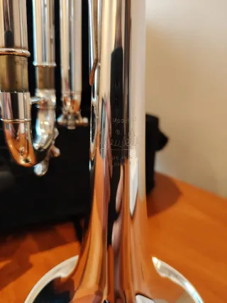 Trompeta Bach Plateada VBS 1S37