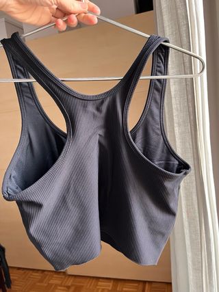 Top deportivo negro Talla M/L