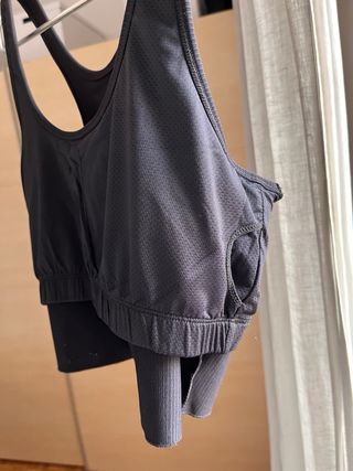 Top deportivo negro Talla M/L