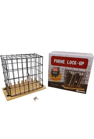 Jaula para móviles con candado.