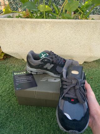 New Balance 2002R Black