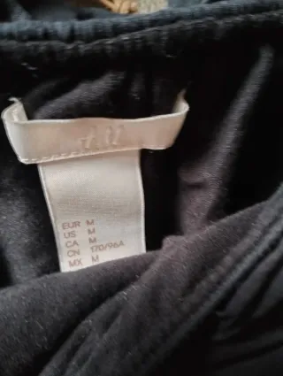 Conjunto falda, blusa y colgante Talla M/Única