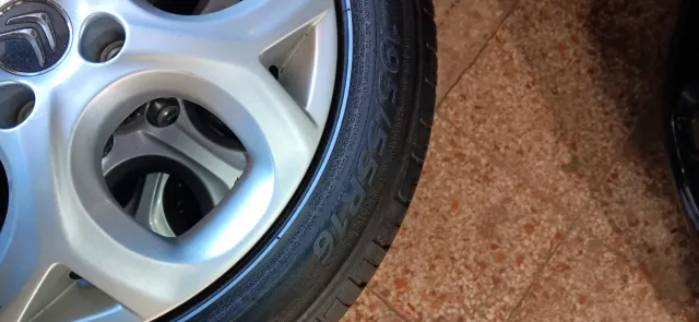 Llantas y neumáticos 195/55R16