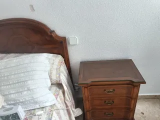 Dormitorio: Cabecero 90cm, Mesita, Peinadora y Esp