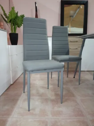 Silla de comedor o cocina.