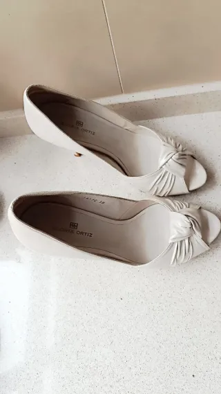 Sapato Salto Alto Bege Tamanho 38