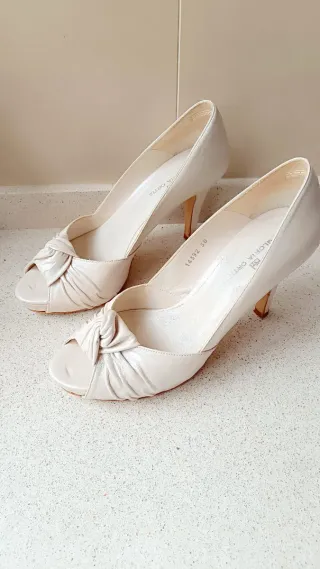 Sapato Salto Alto Bege Tamanho 38