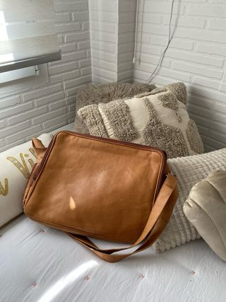 Maletín de piel marrón