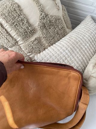 Maletín de piel marrón