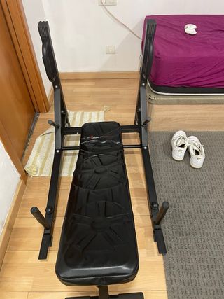 Banco de pesas y mancuernas