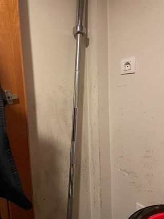 Banco de pesas y mancuernas