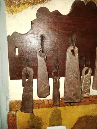 Antigua espetera con 10 ponderales para Óscar