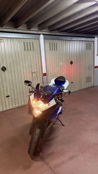 Suzuki GSXR 1000 Ed Yoshimura K5