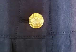 Falda Zara azul marino y Estampada