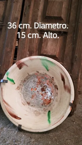 Lebrillo antiguo de cerámica