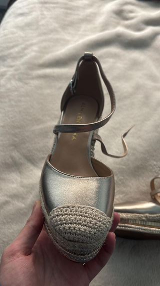 Tacones Alma en Pena dorados y plateados