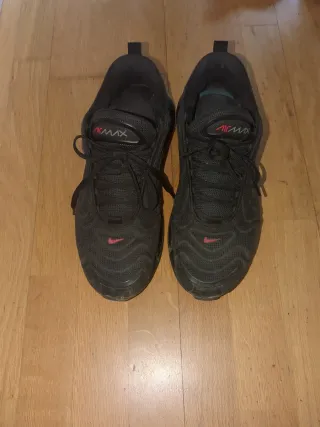 Zapatillas Nike Air Max 720 Negras Rojas