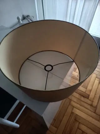 Lámpara de tela beige