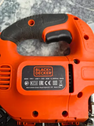 Sierra de calar Black+Decker naranja