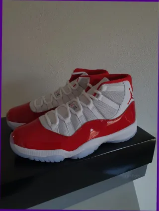 Jordan 11 Rojo Blanco Talla 43 Nuevas