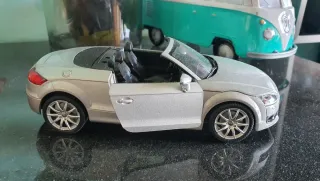Audi TT Roadster 8J, tamaño 1:24