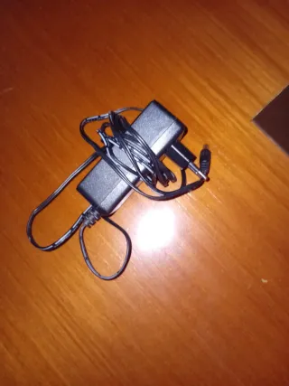 Moto eléctrica infantil roja con cargador