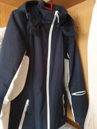 Chaquetón polar azul y blanco