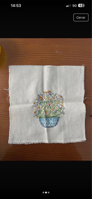 Lienzo punto de cruz flores