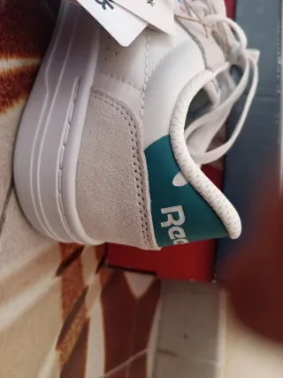 Scarpe Reebok bianche e teal