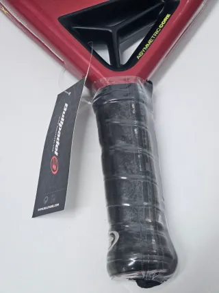 Pala de pádel Bullpadel nueva