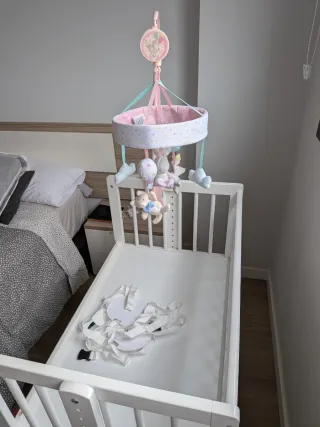 Minicuna colecho + colchón. Regalo juego y sabanas