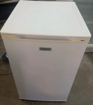 Congelador vertical FrigeluX A+ por solo 140€!