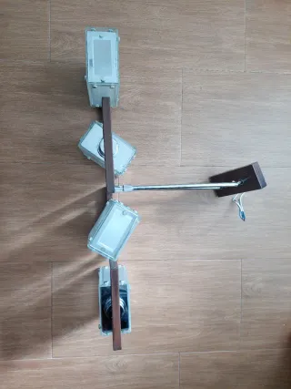 Lámpara moderna madera y cristal