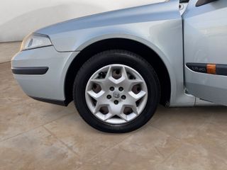 Renault Laguna Renault Laguna DYNAMIQUE 1.9DCI 120CV